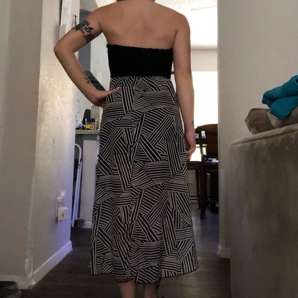Strapless Black & White Geometric Dress - Picture 4 of 5